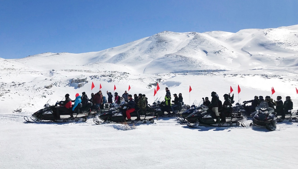 Hourly Snowmobile Tour