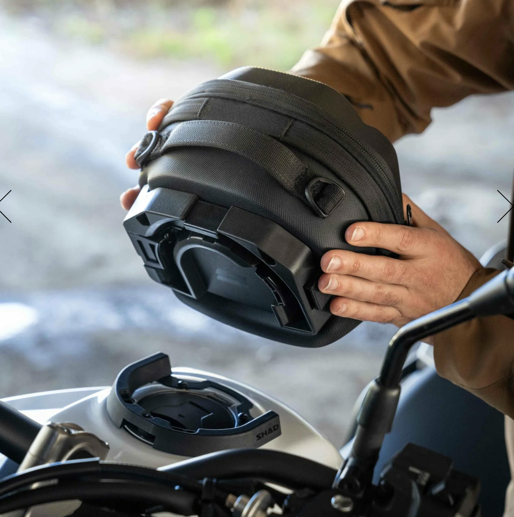 SHAD CLICK SYSTEM TANK BAG E03CL PRO