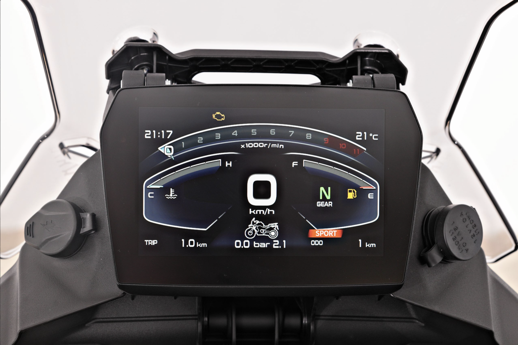 VOGE D900X